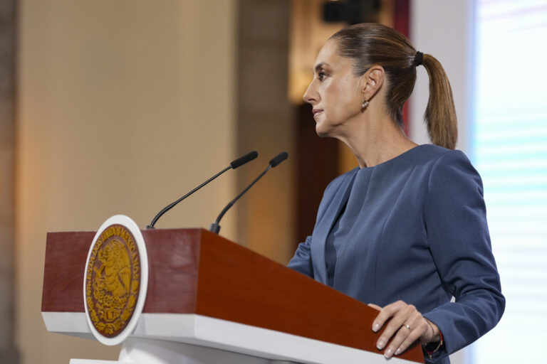 2025-08-20_Conferencia_de_prensa_matutina_-_Palacio_Nacional_01_HC