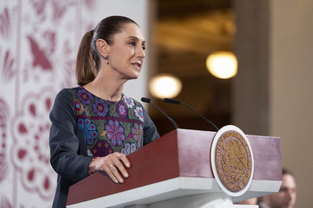 2025-09-11_Conferencia_de_prensa_matutina_-_Palacio_Nacional__01_SLE