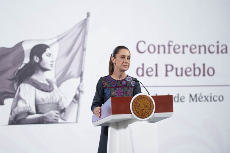 2025-09-11_Conferencia_de_prensa_matutina_-_Palacio_Nacional__02_SLE
