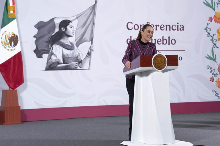2025-11-12_Conferencia_de_prensa_matutina_-_Palacio_Nacional_14_JCB