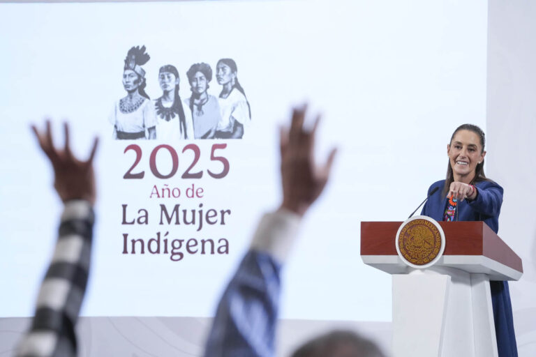 2025-11-17_Conferencia_de_prensa_matutina_-_Palacio_Nacional_16_HC