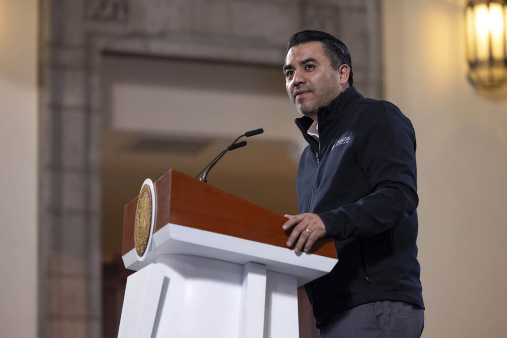 2025-11-26_Conferencia_de_prensa_matutina_-_Palacio_Nacional_04_GM