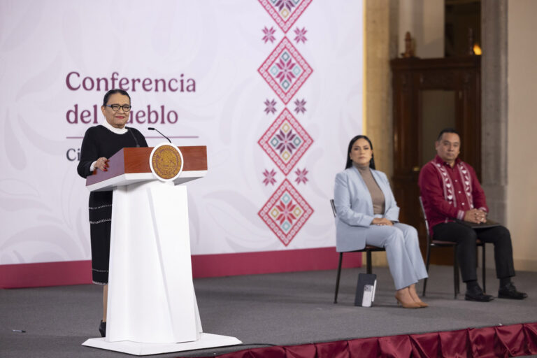 2025-12-05_Conferencia_de_prensa_matutina_-_Palacio_Nacional_07_GM