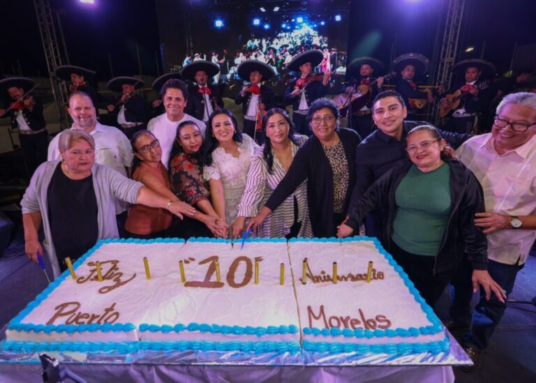 CON-ESPECTACULAR-NOCHE-CELEBRAMOS-EL-10o-ANIVERSARIO-DE-PUERTO-MORELOS-BLANCA-MERARI-1-1140x815