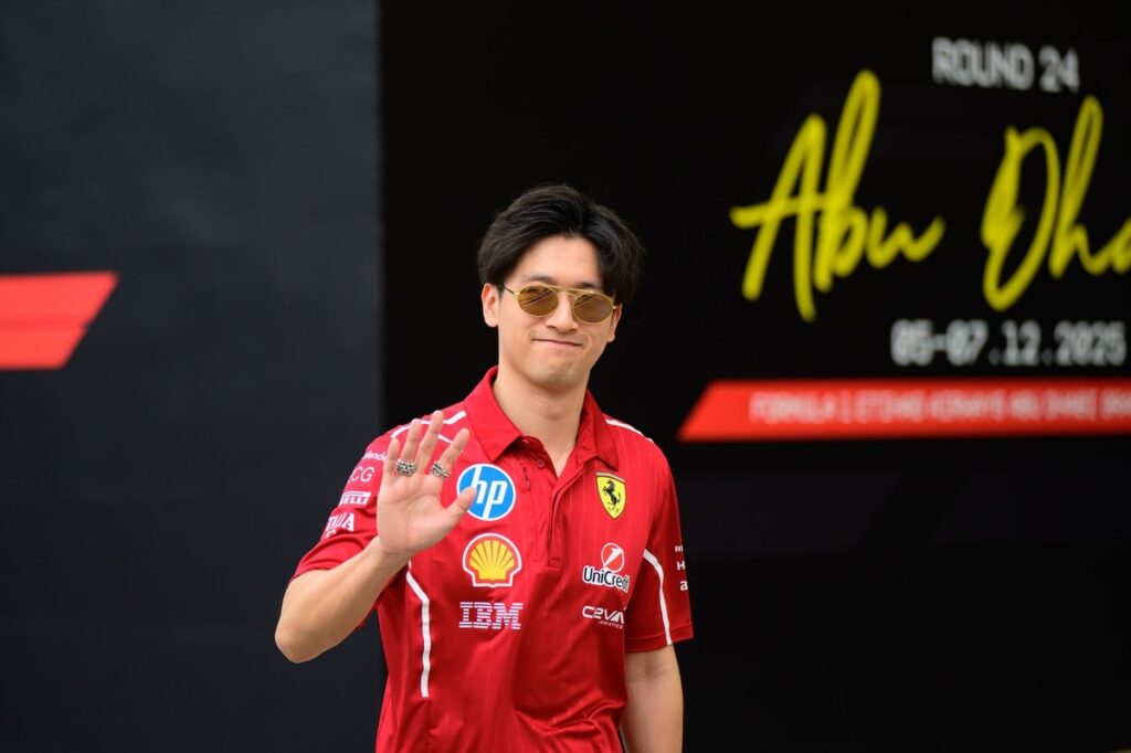 zhou-guanyu-ferrari