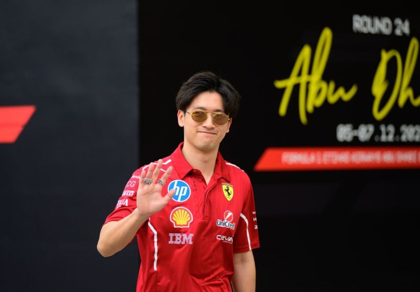 zhou-guanyu-ferrari