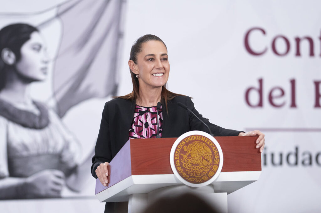 2026-04-13_Conferencia_de_prensa_matutina_-_Palacio_Nacional_08_SLE (1)