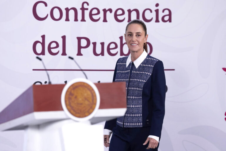2026-04-14_Conferencia_de_prensa_matutina_-_Palacio_Nacional_01_JCRM